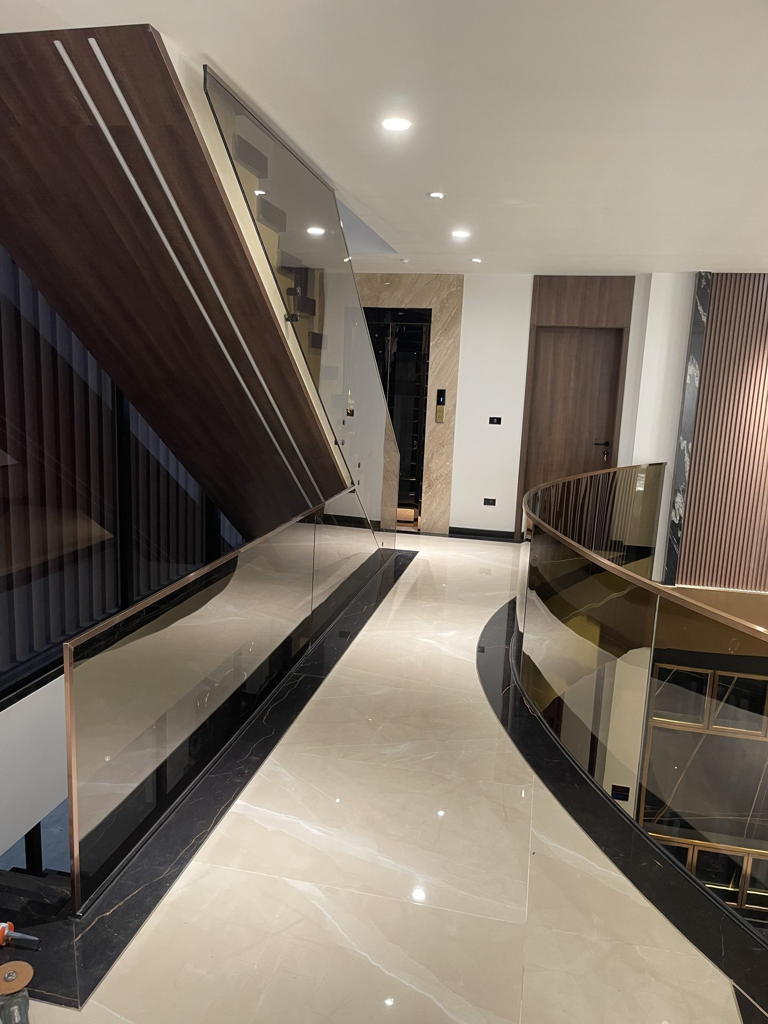 Tay Vịn Nhôm Uốn Dẻo 3D vuông 20x20