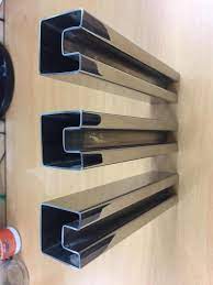 Tay Vịn Inox vuông có rãnh 40*40