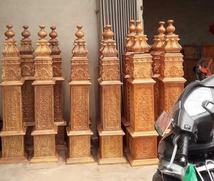 Trụ Tháp lá Tây Vuông