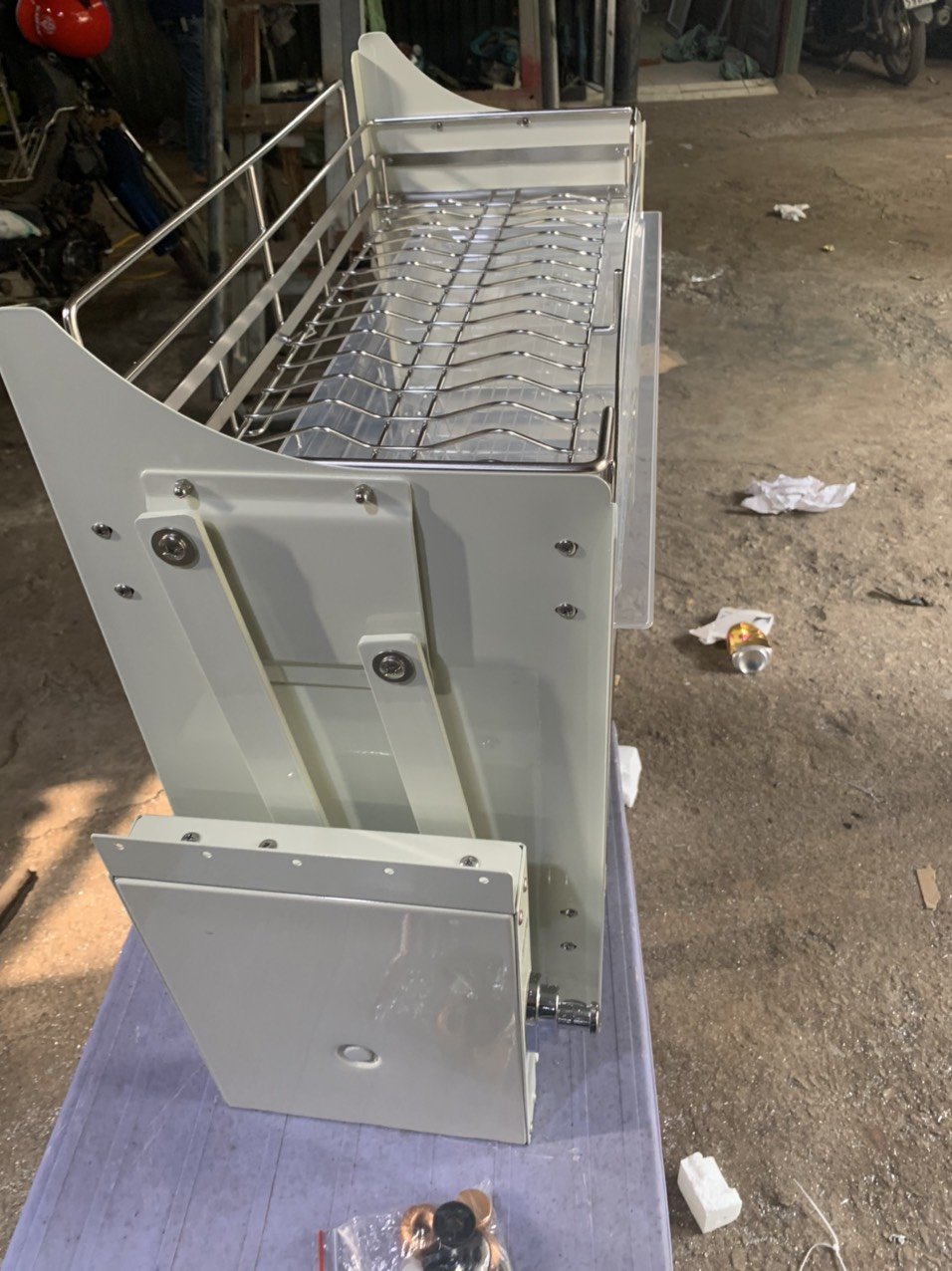 Giá Bát Inox Nâng Hạ Tiện Lợi
