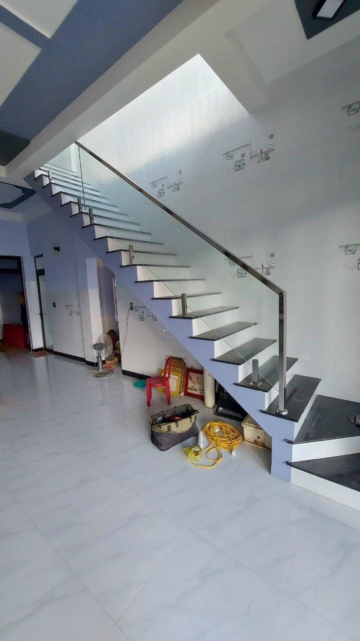 Tay Vịn Inox vuông có rãnh 40*40