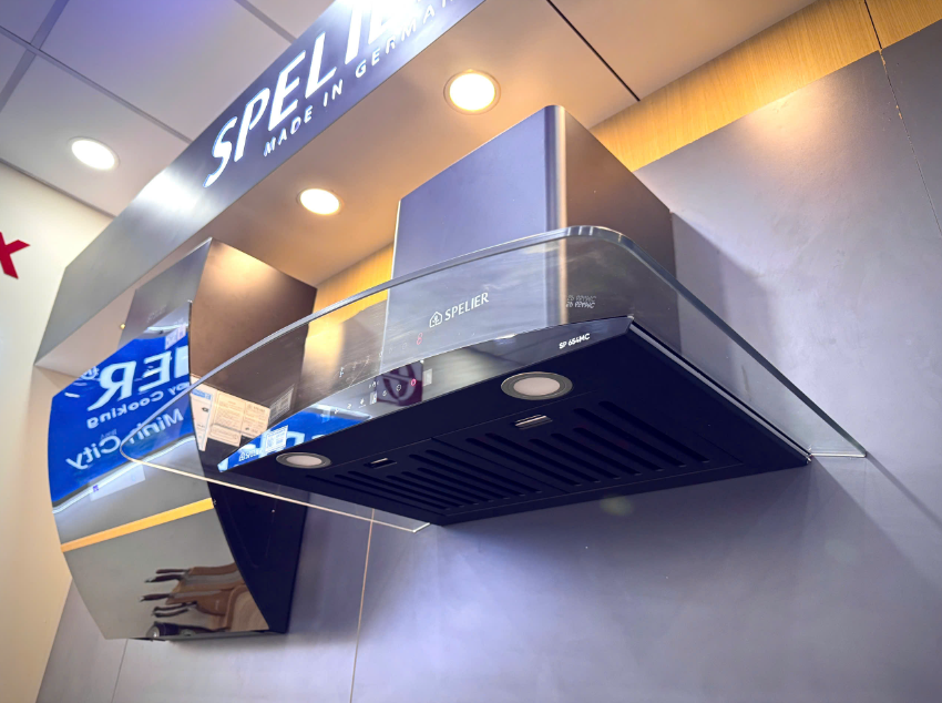 Máy hút khói, hút mùi kính cong Spelier SP - 654MC (điều khiển cảm ứng vẫy tay)