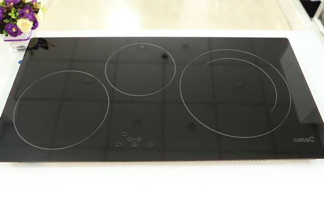 Bếp từ 3 vùng nấu Cata IB 753 BK