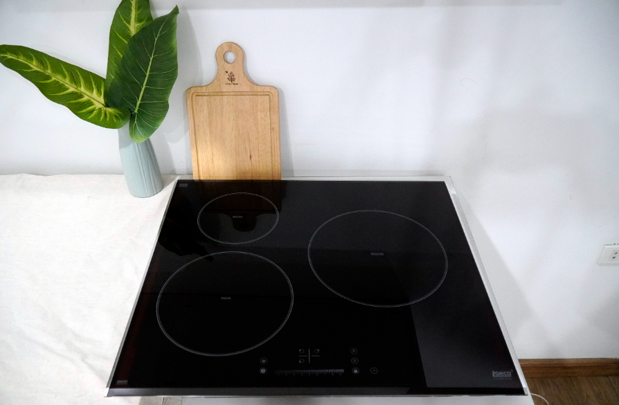 Bếp từ 3 vùng nấu Lorca LCI-306 Plus
