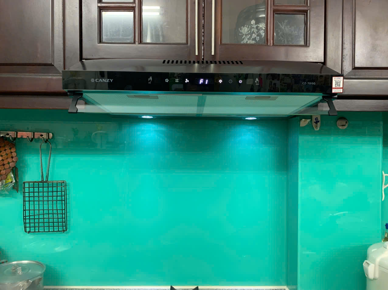 Máy hút khói, hút mùi cổ điển Canzy CZ 60I50 (điều khiển cảm biến vẫy tay)