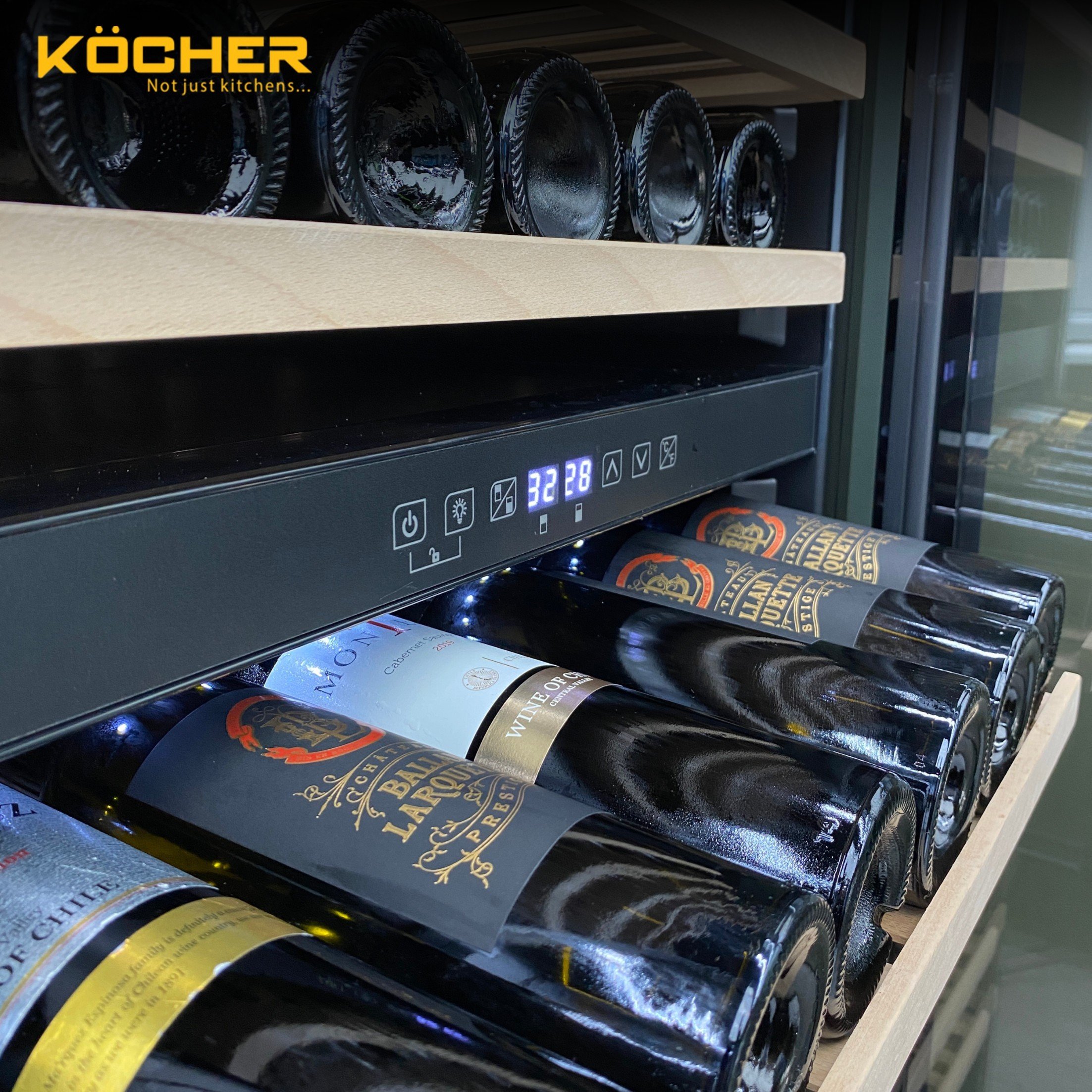 Tủ rượu vang Kocher KWEU-11126B