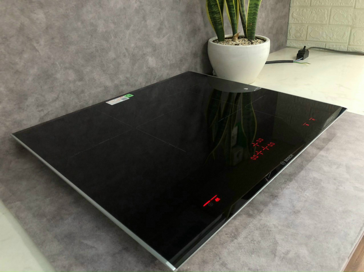 Bếp từ 3 vùng nấu Bosch HMH.PID675DC1E