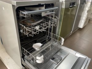 Máy rửa chén bát độc lập Bauer SBW40EU15F