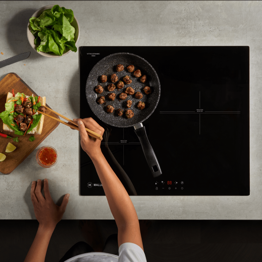 Bếp điện từ 3 vùng nấu Malloca MH-5903 IN