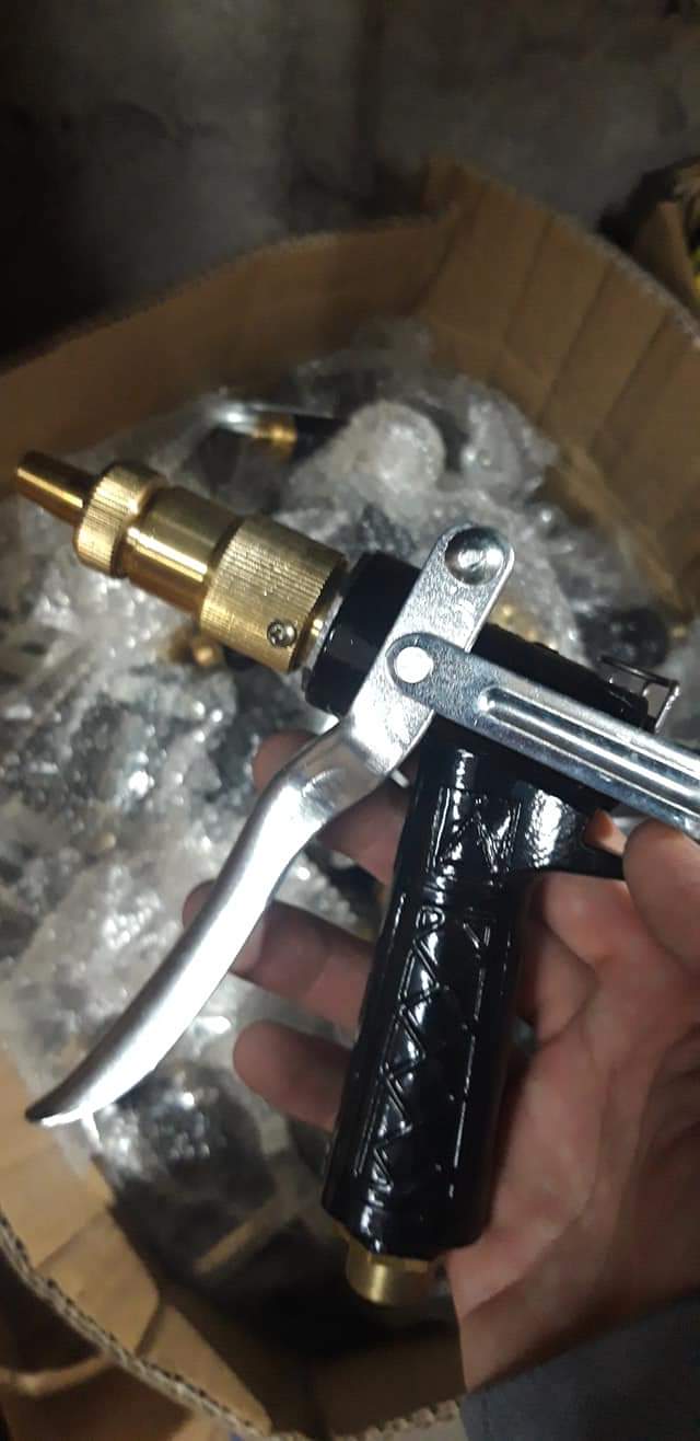 súng rửa xe chuyên dụng chân 16mm ( xịt rửa xe )