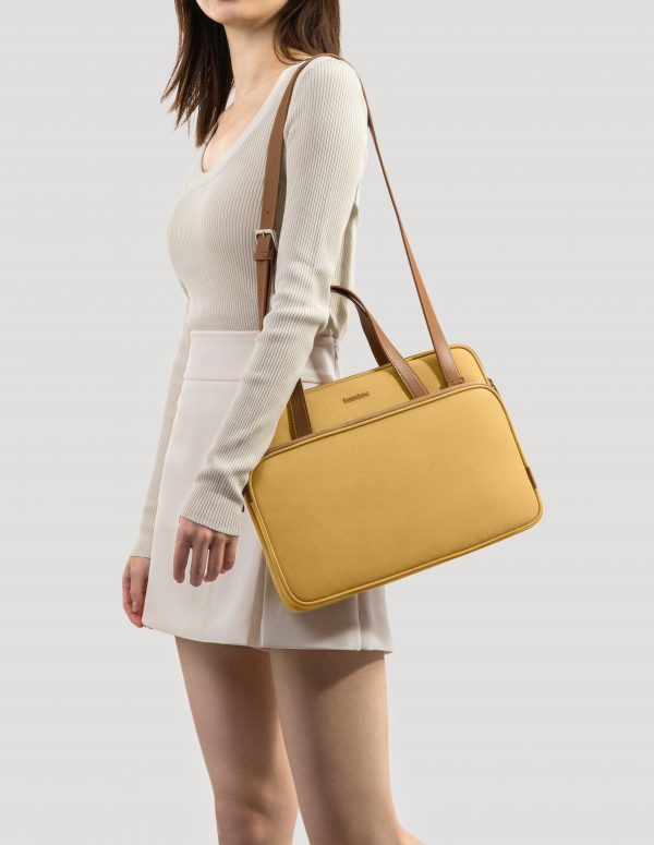 Túi Đeo Chéo Tomtoc Premium The Her Shoulder Bag - Đỉnh Cao của công nghệ chống sốc Corner Armor