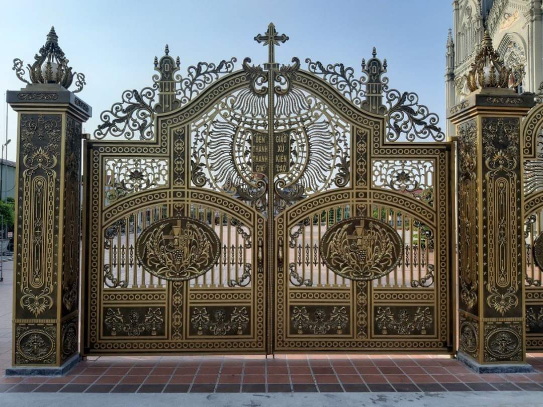 Cổng nhôm đúc là gì