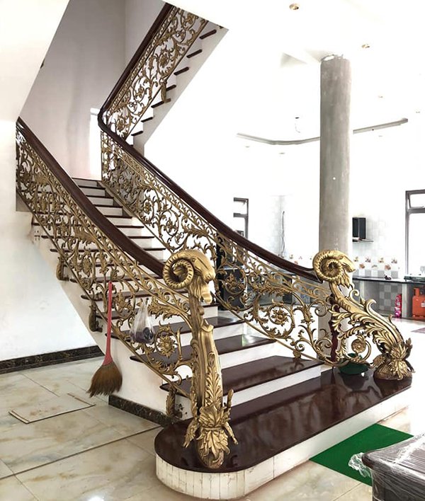 Cầu Thang Nhôm Đúc Hoàng Gia Cầu Thang Nhôm Đúc Hoàng Gia