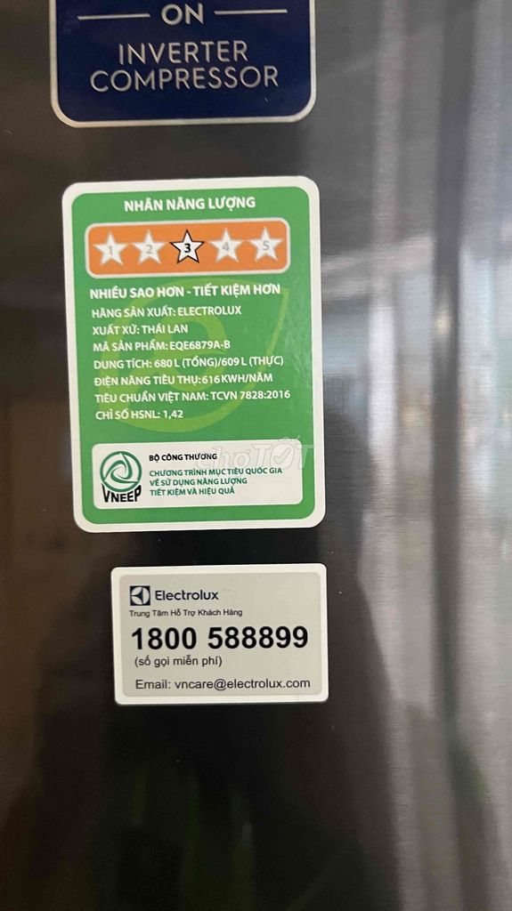 Tủ lạnh Electrolux Inverter 609 Lít EQE6879A-B