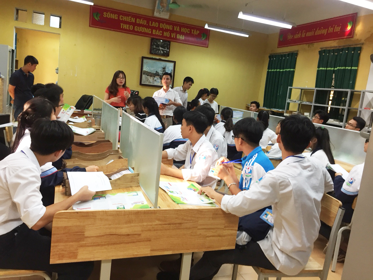 SPBook giao lưu và tặng sách cho học sinh trường THPT Mỹ Đức A - Hà Nội