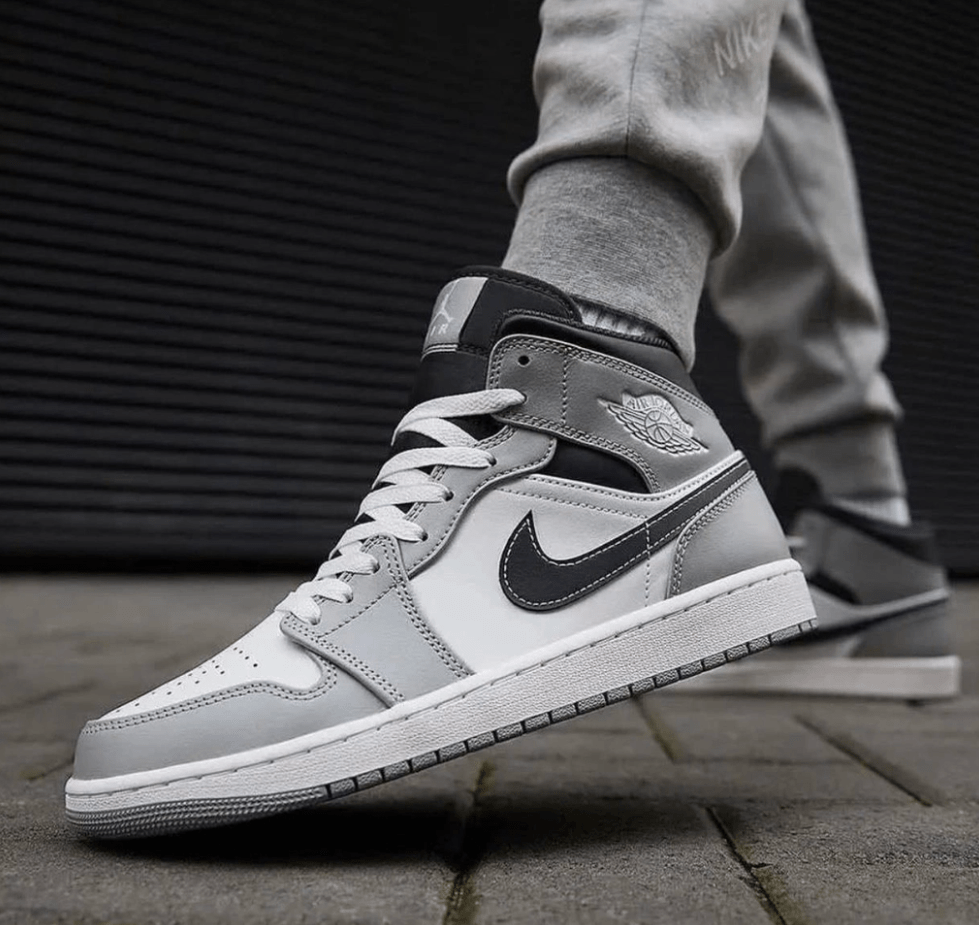 Khám phá những mẫu sneaker nam ấn tượng năm 2024