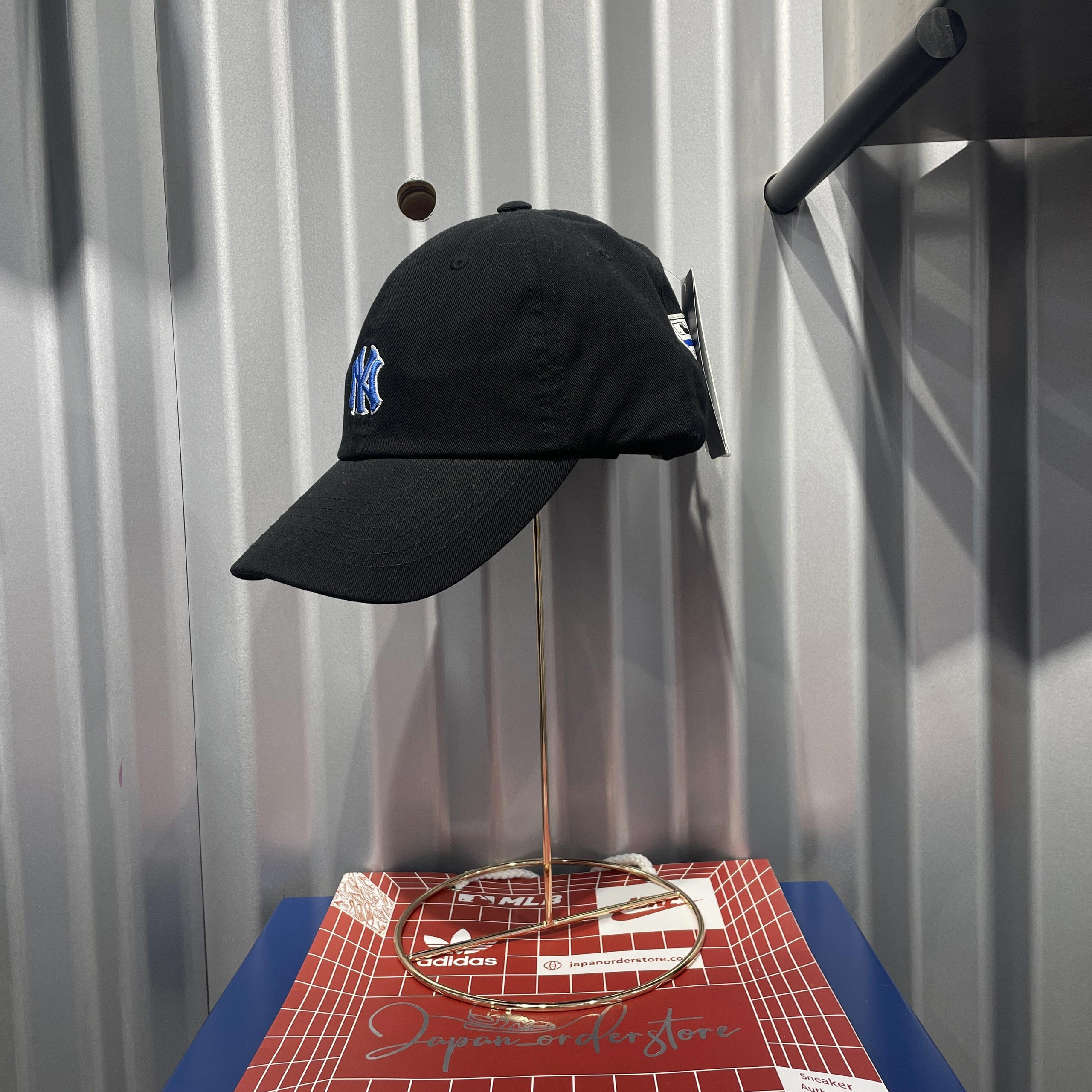 Nón MLB Ball Cap NY Pride Tag Black 32CPLB111-50L