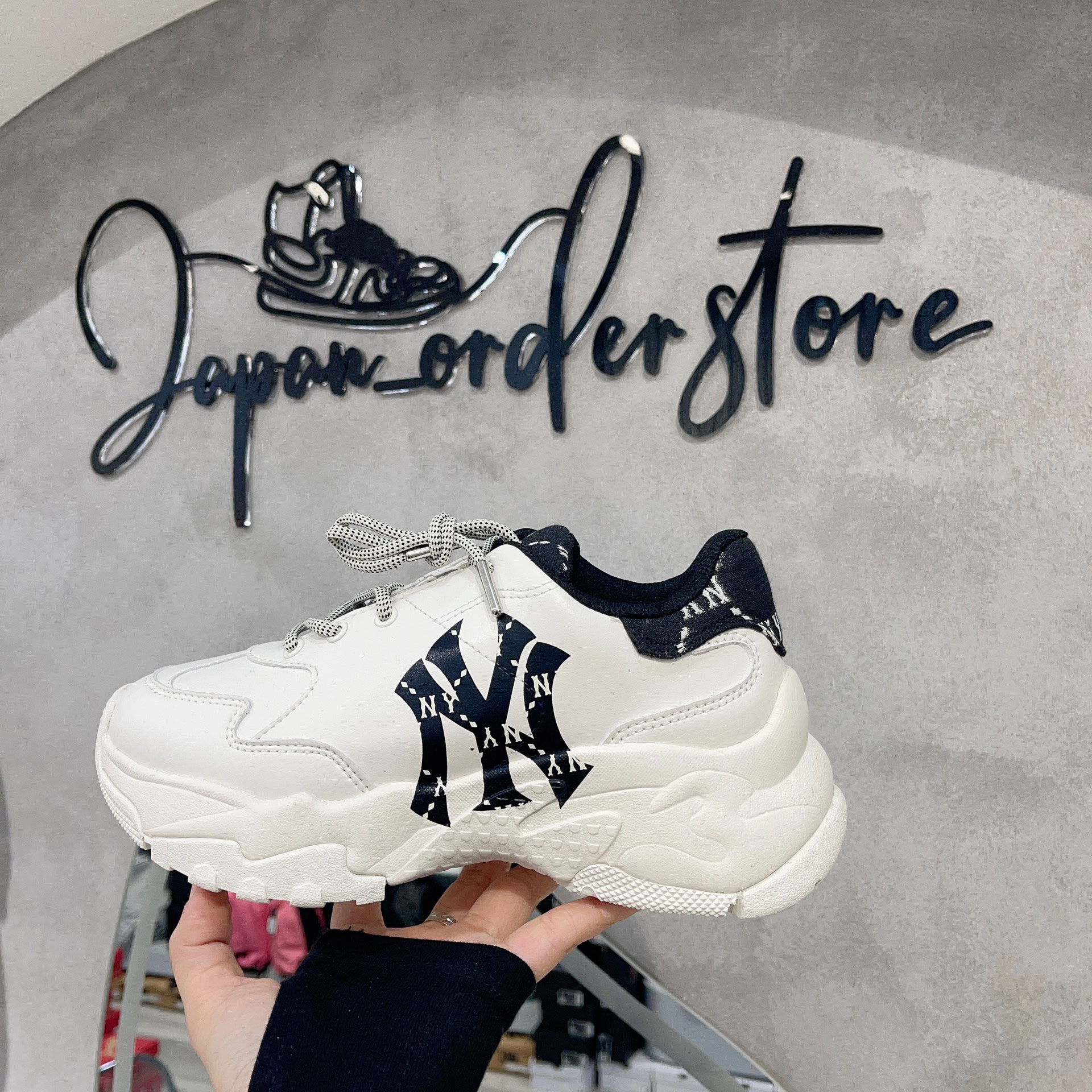 Mua Giày Sneaker MLB Chunky Classic New York Yankees 3ASXXA11N50IVS Size  250  MLB  Mua tại Vua Hàng Hiệu h033895