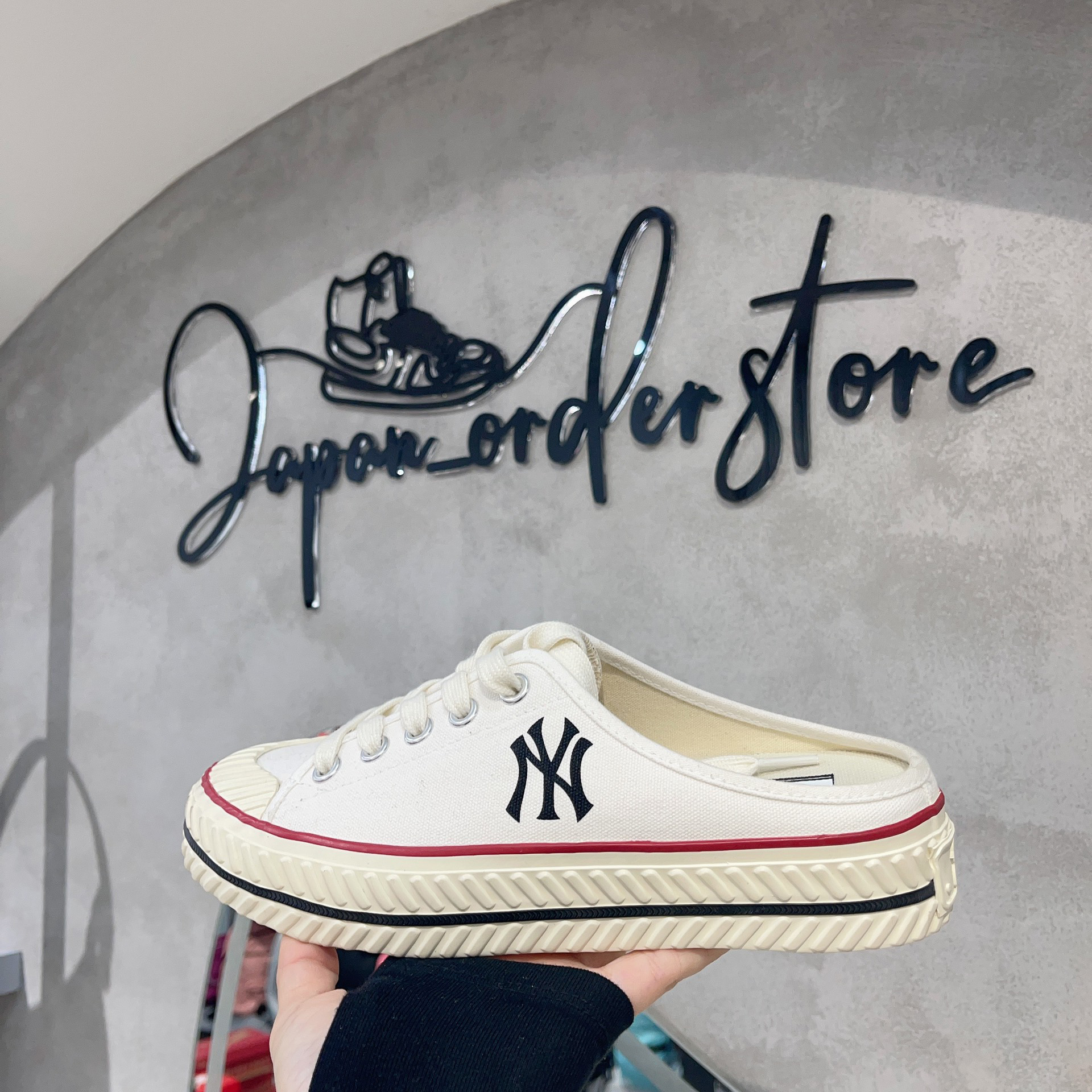 MLB ◆ Playball Origin Mule / ミュール ◆ 3AMUUA11N-50WHS MLB PlayBall Origin Mule NY New York Yankees - Black
