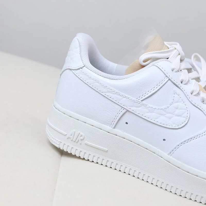 Già y Nike Air Force 1 Low 07 LX Bling Bling CZ8101-100