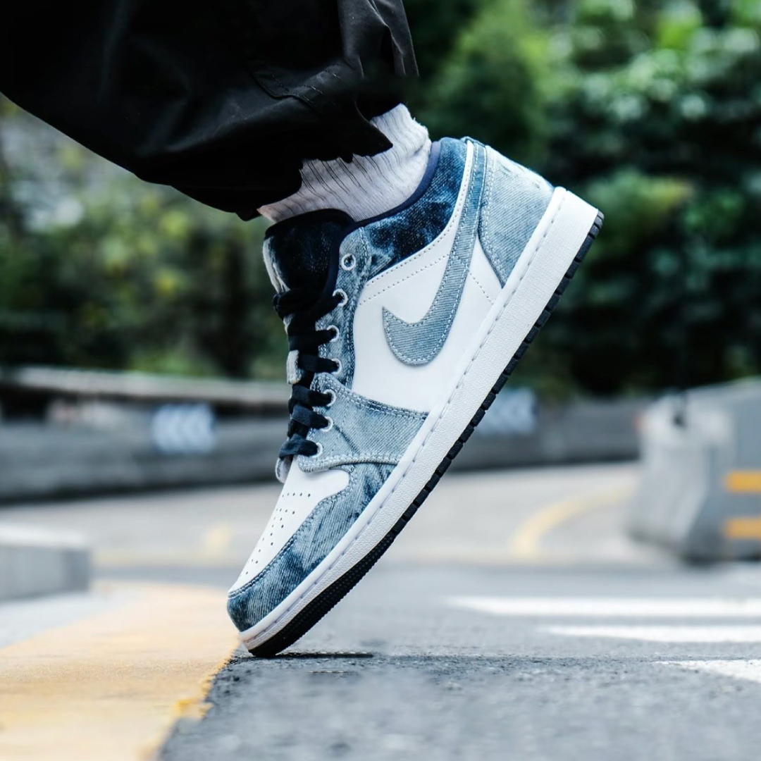 washed denim aj1