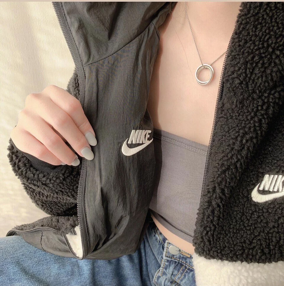 Ão Khoác Nike Big Swoosh Hook Fluffy Double Sided BQ6546-011