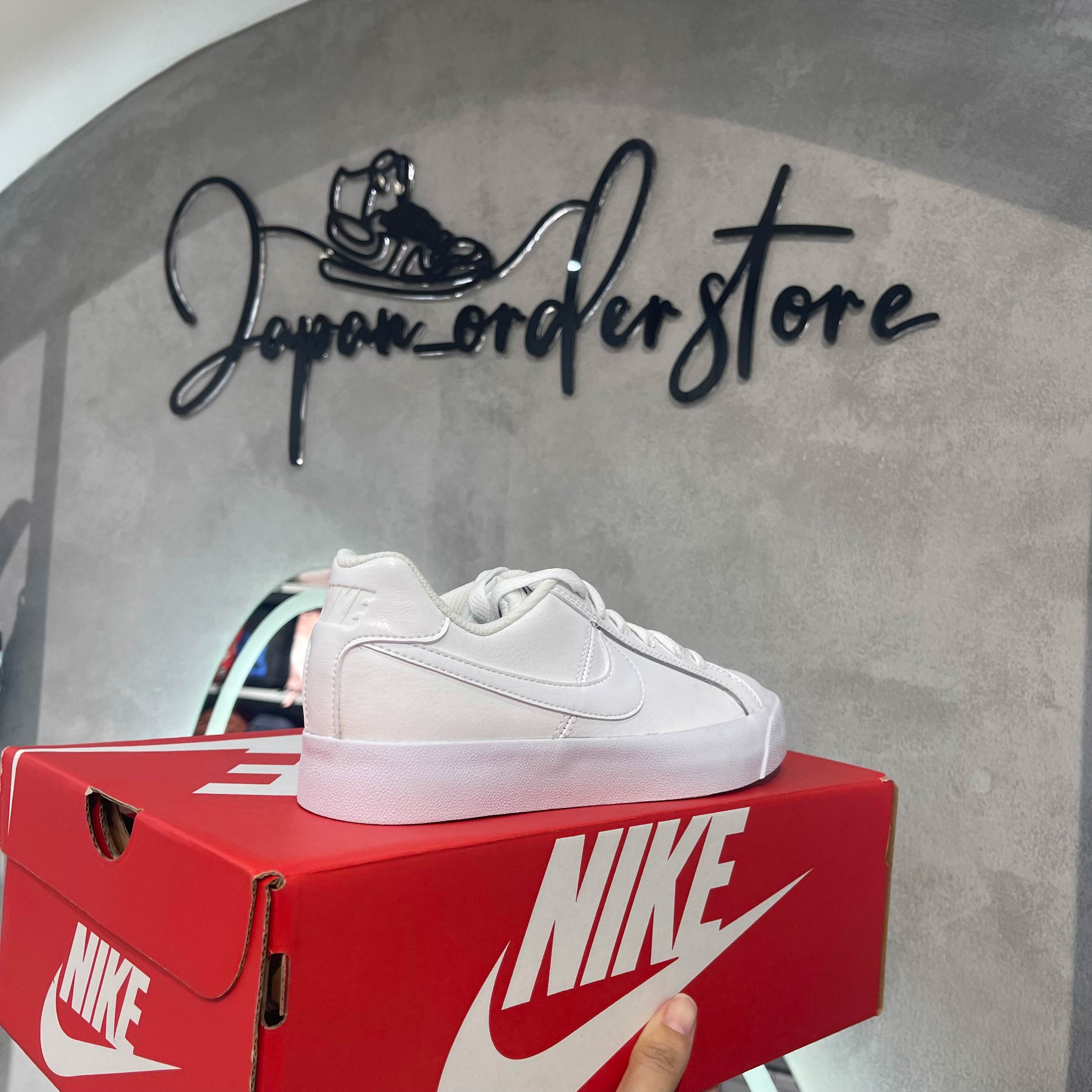 ao2810 nike