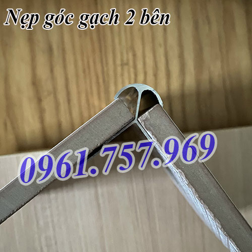 Nẹp ốp góc tường