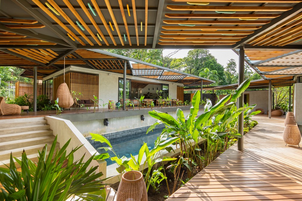 MANG KHÔNG GIAN NHIỆT ĐỚI MỚI LẠ TỚI CĂN BIỆT THỰ CARIBBEAN COURTYARD