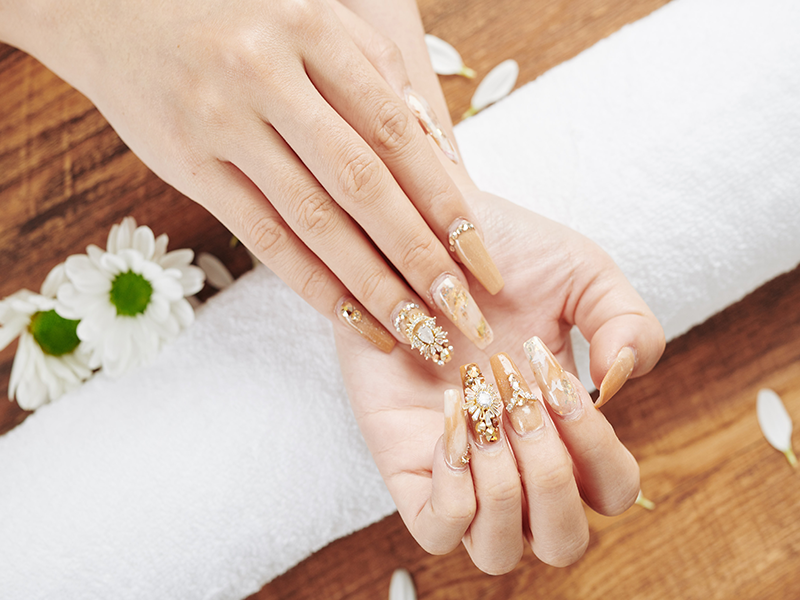 Đắp bột và sơn gel cái nào tốt hơn? Sự khác biệt