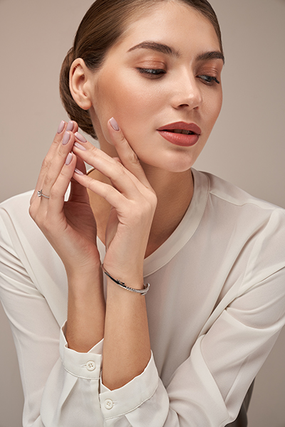 Bí quyết chọn màu sơn móng hợp màu da cho các chị em