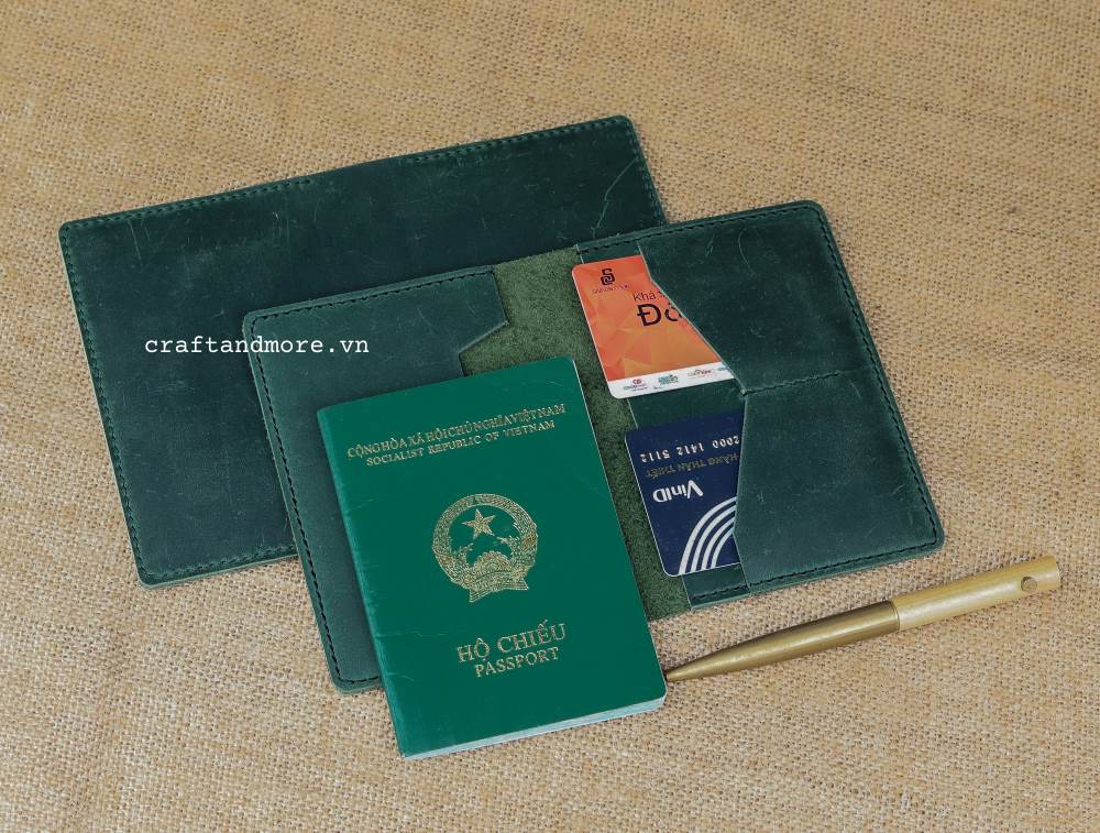 Vỏ bọc hộ chiếu da thật xanh rêu 