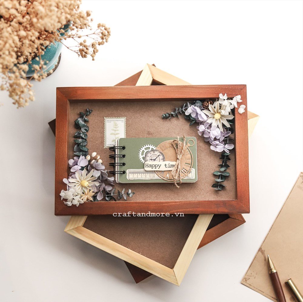 SCRAPBOOK LAYOUTS, sắp xếp ảnh và phụ kiện trang trí