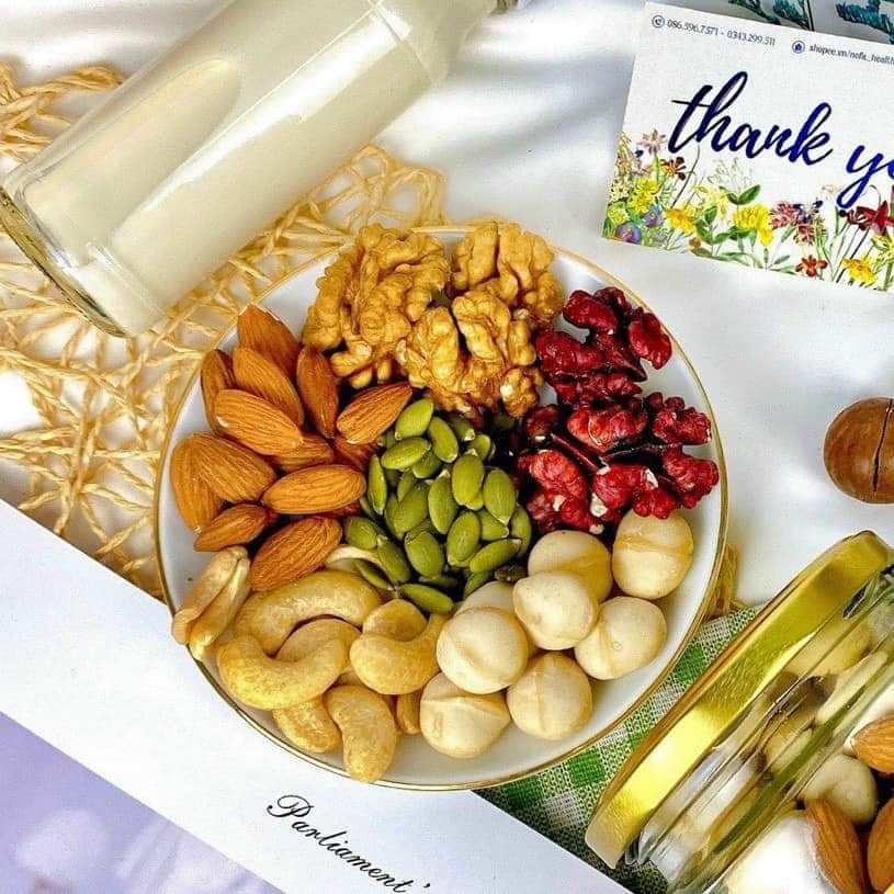 HẠT DINH DƯỠNG MIX 5 LOẠI SỊN XÒ LON PET 500 GR