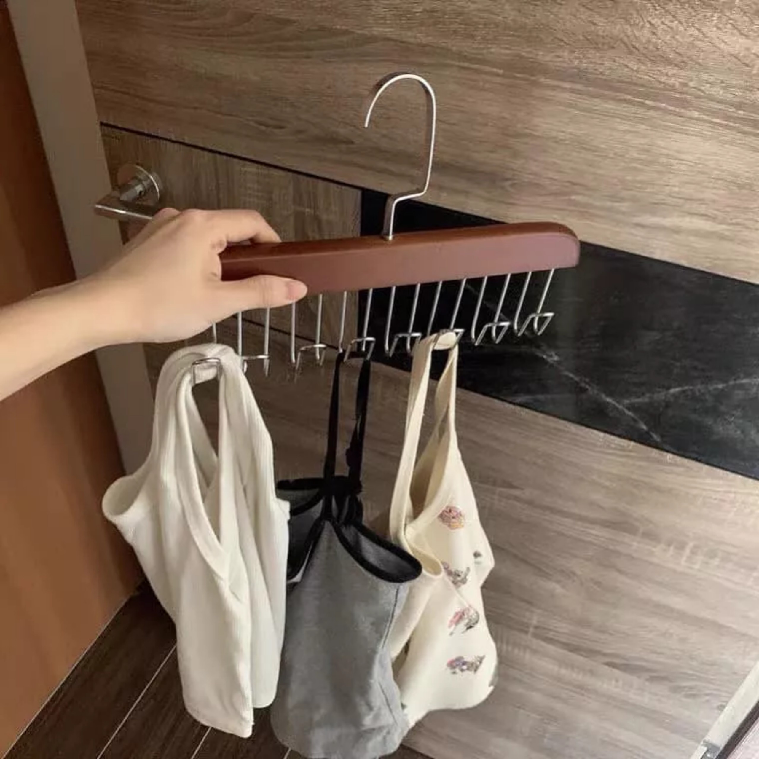 Móc Gỗ Treo Đồ Lót, Thắt Lưng, Cà Vạt, Áo 2 Dây Đa Năng Tiện Dụng