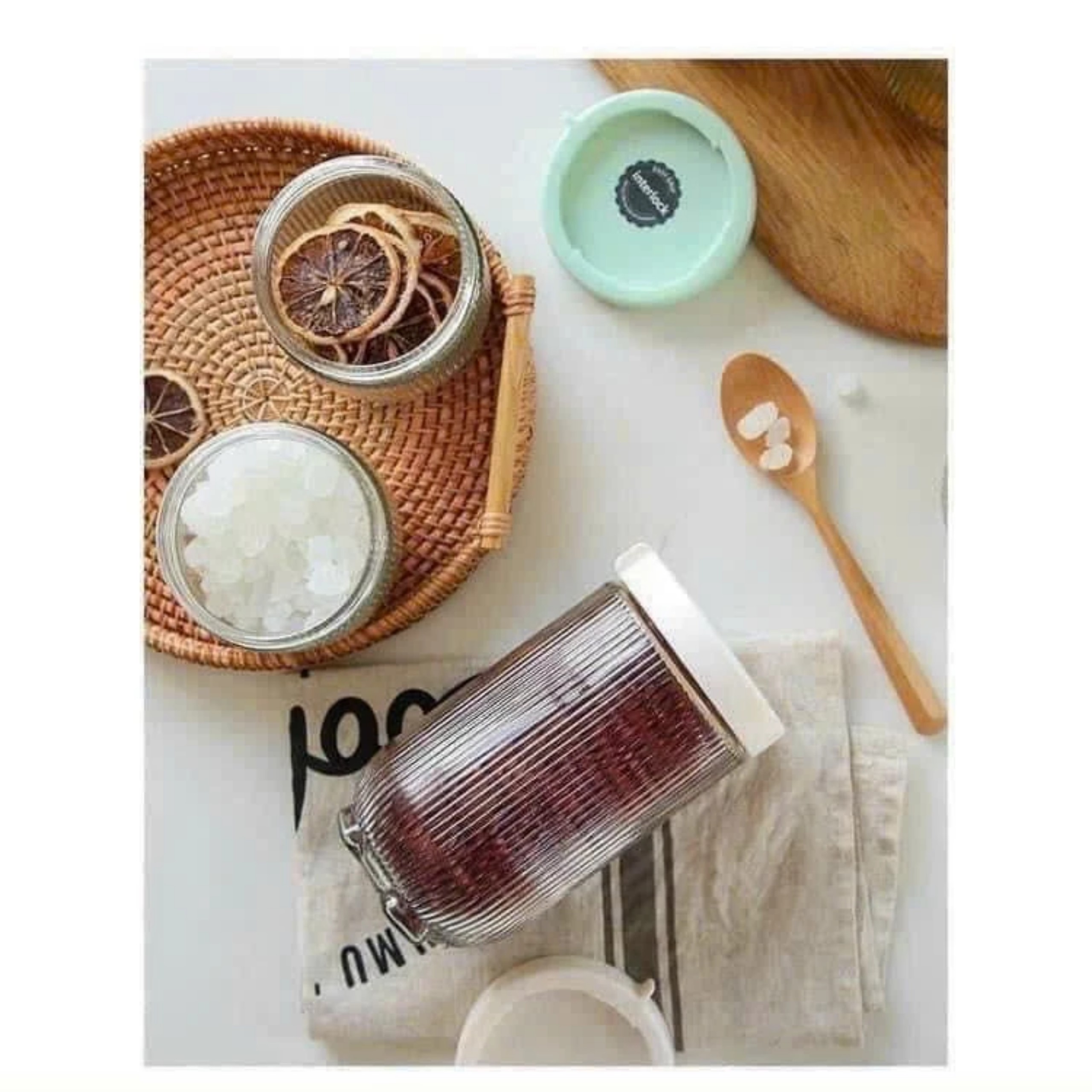 HŨ THỦY TINH UNILEVERR CÓ NẮP VẶN 900 ML