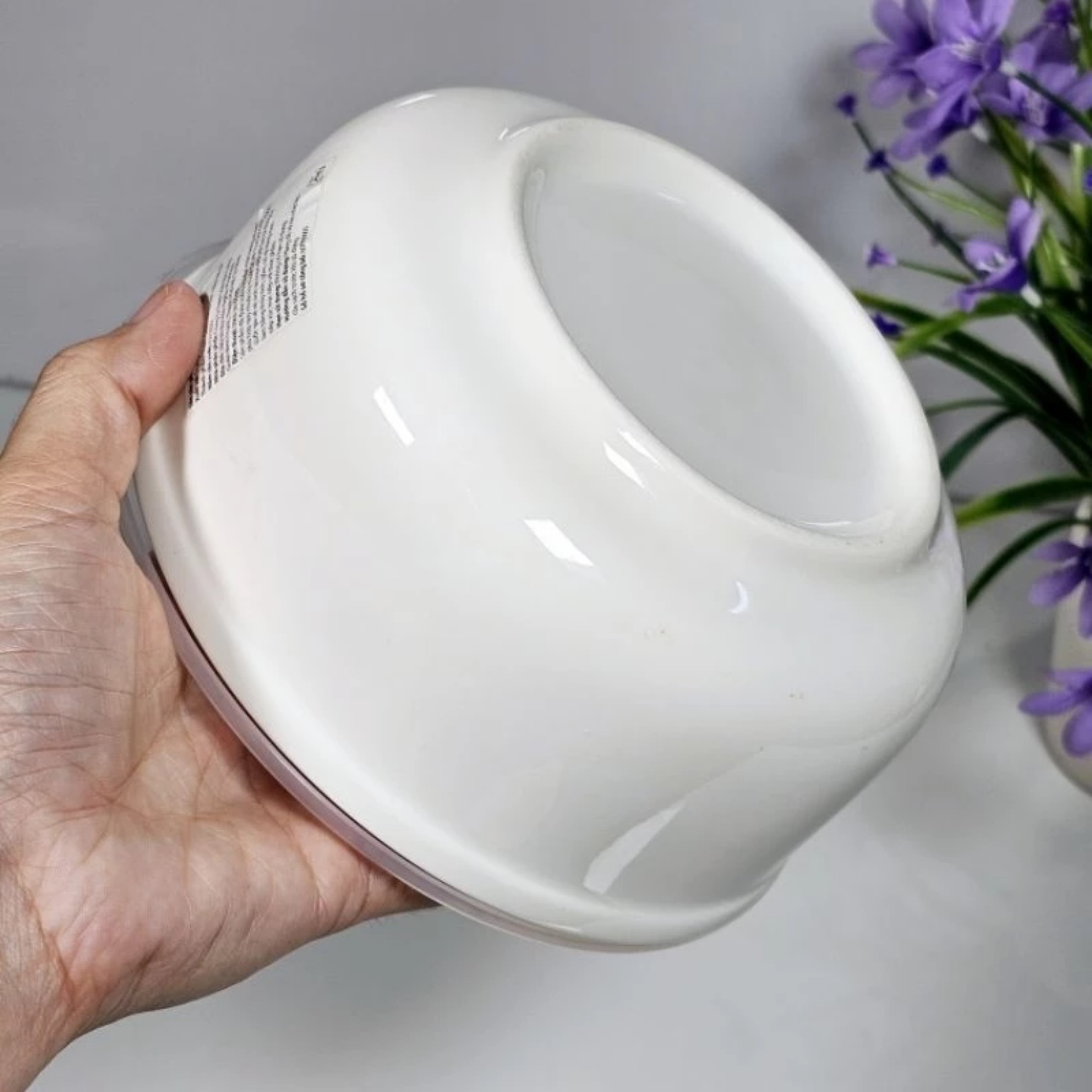 THỐ SỨ CÓ NẮP NHỰA HÚT CHÂN KHÔNG (HKM)