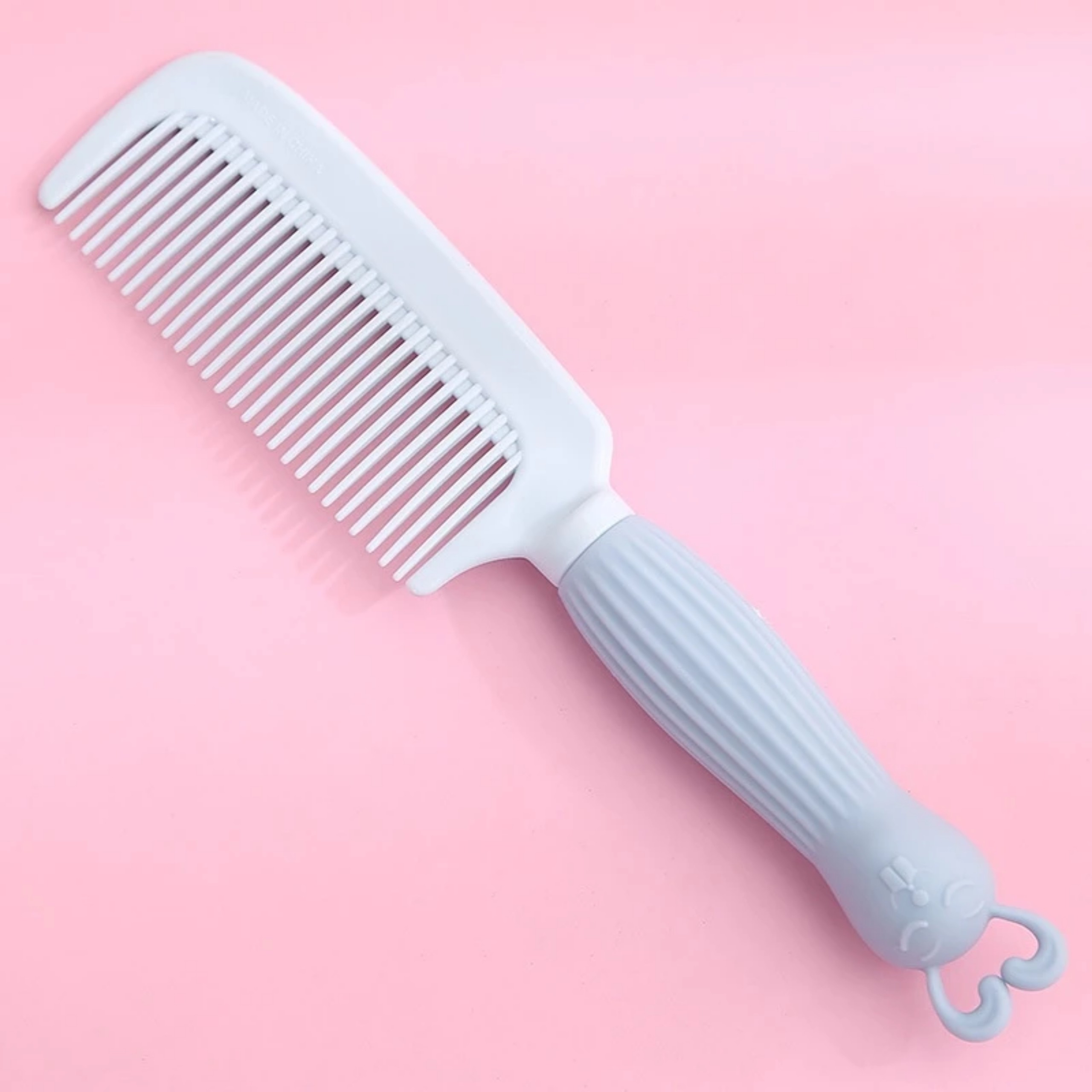 LƯỢC CHẢI TÓC HÌNH THỎ CHO BÉ