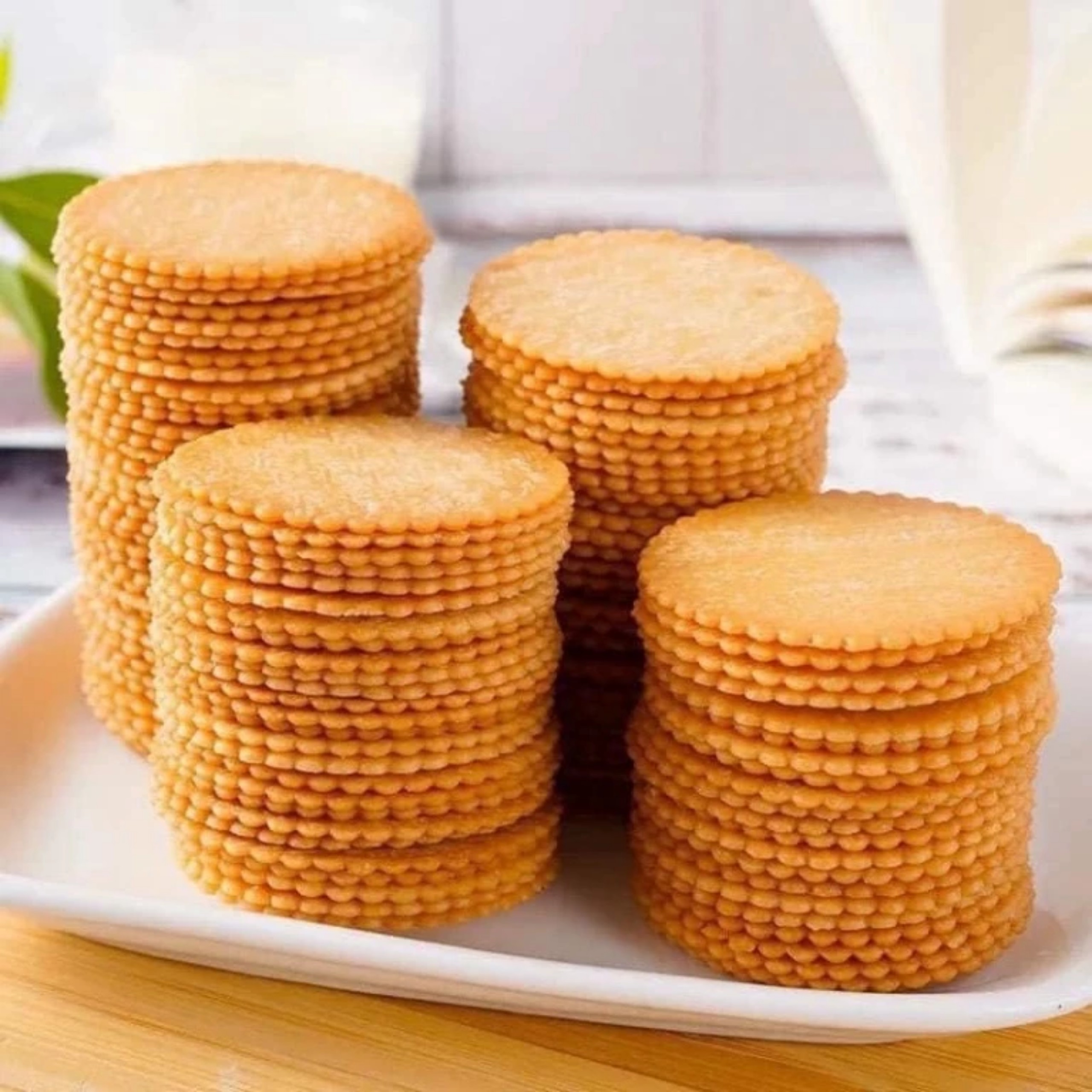 1 THÙNG BÁNH QUY MẶN ĐỒNG TIỀN