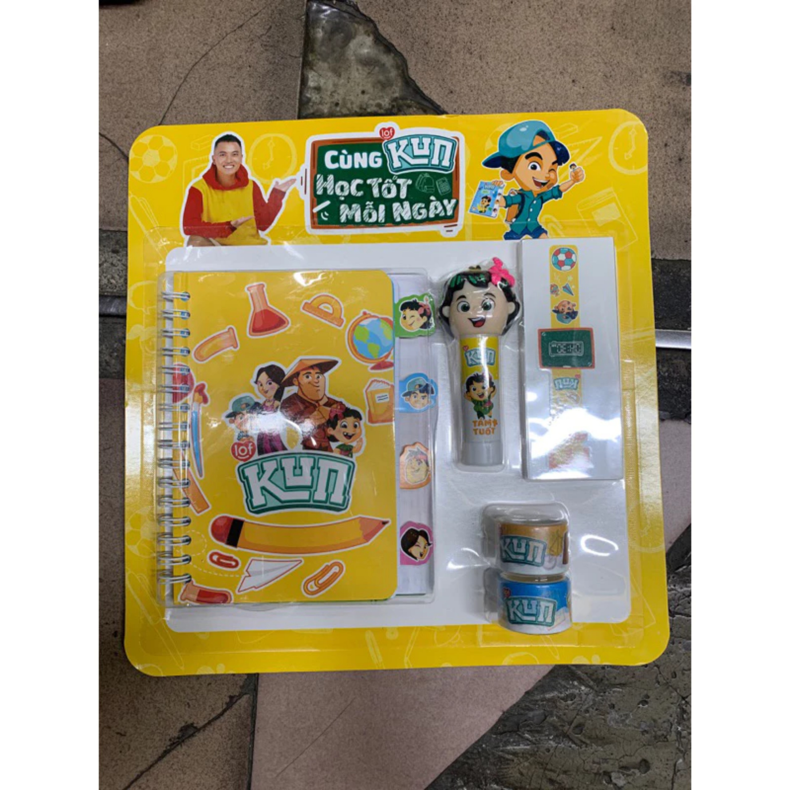 Bộ dụng cụ học tập siêu kun hàng khuyến mãi sữa kun mới 2024