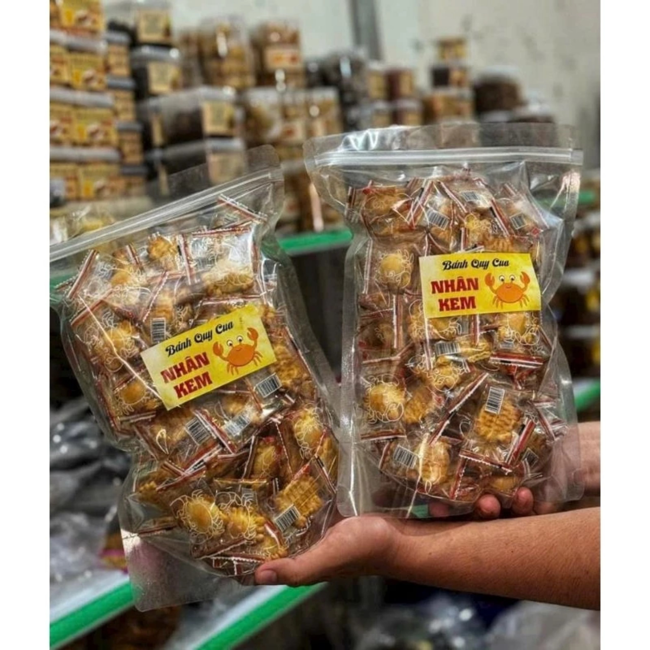 Túi 1KG Bánh Quy Cua Nhân Kem Thơm Ngon - đồ ăn vặt ( 2 bịch )