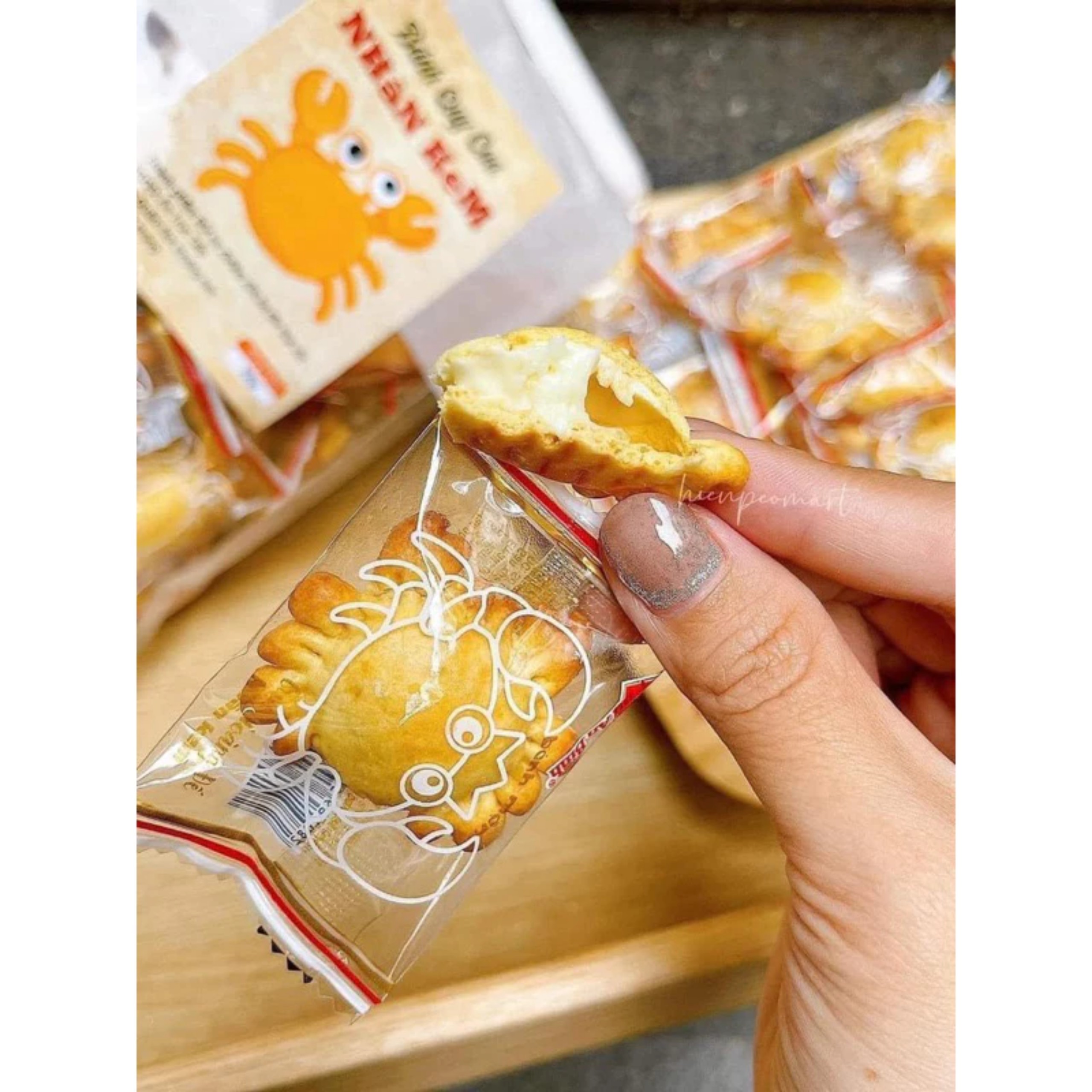 Túi 1KG Bánh Quy Cua Nhân Kem Thơm Ngon - đồ ăn vặt ( 2 bịch )