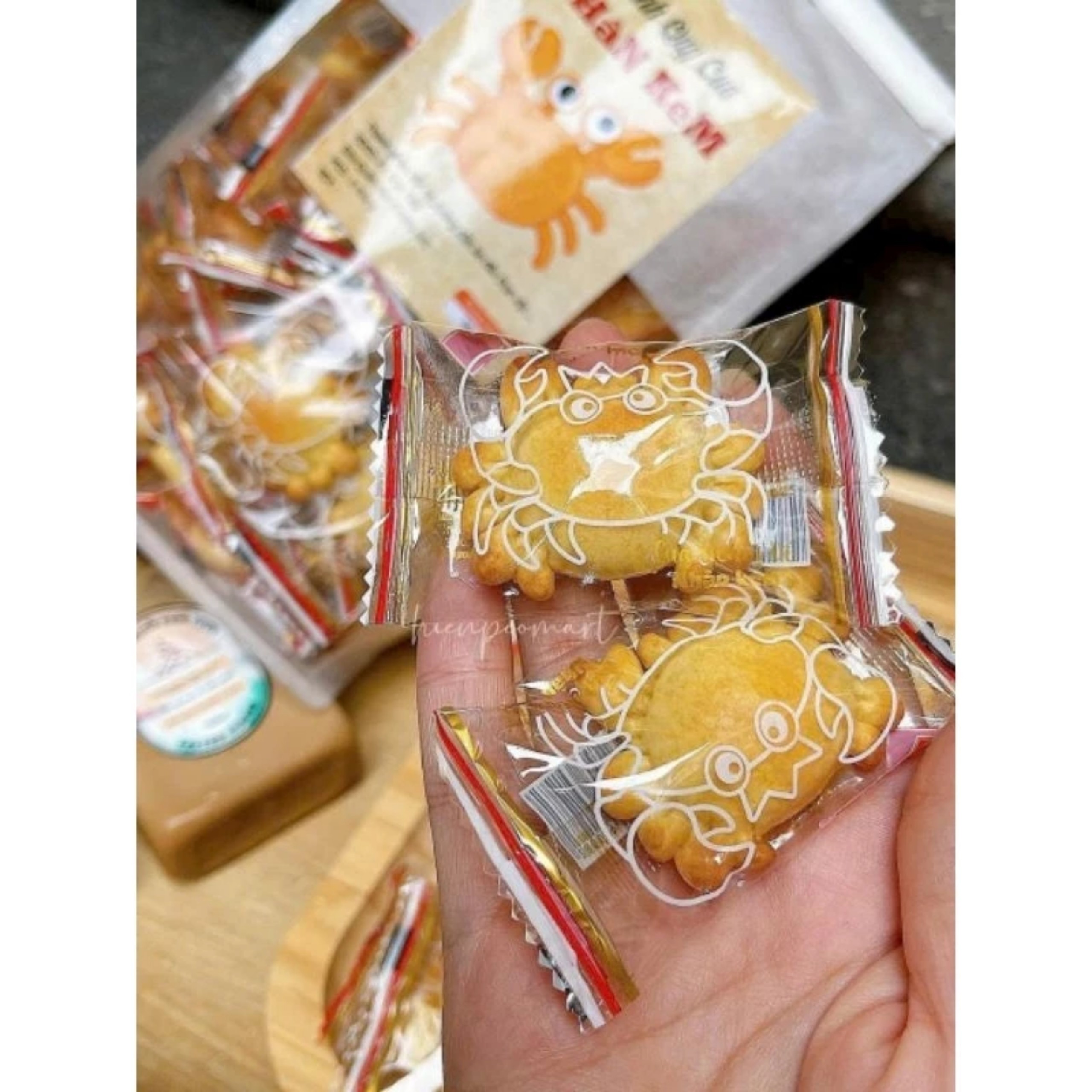 Túi 1KG Bánh Quy Cua Nhân Kem Thơm Ngon - đồ ăn vặt ( 2 bịch )