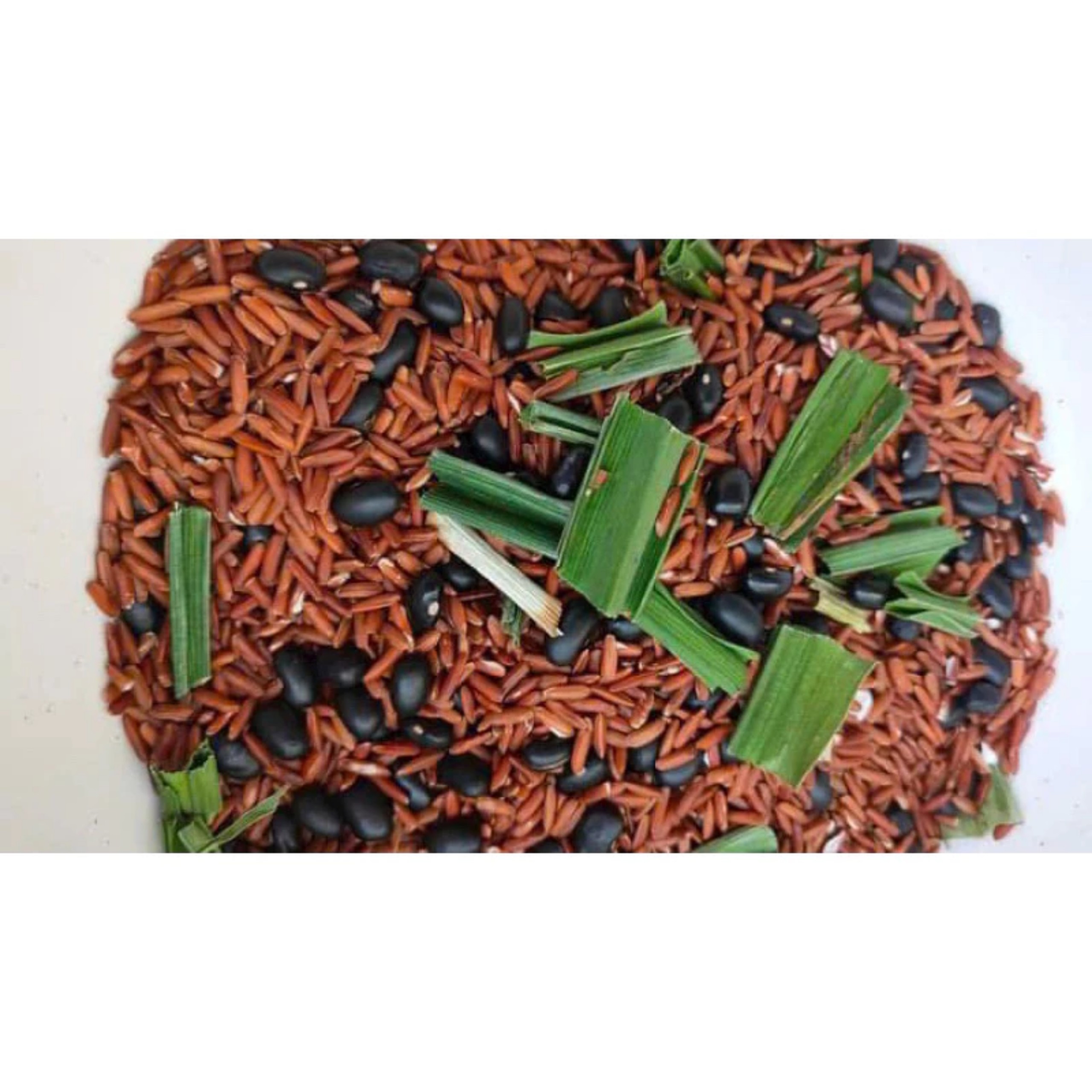 TRÀ GẠO LỨT ĐẬU ĐEN LÁ DỨA