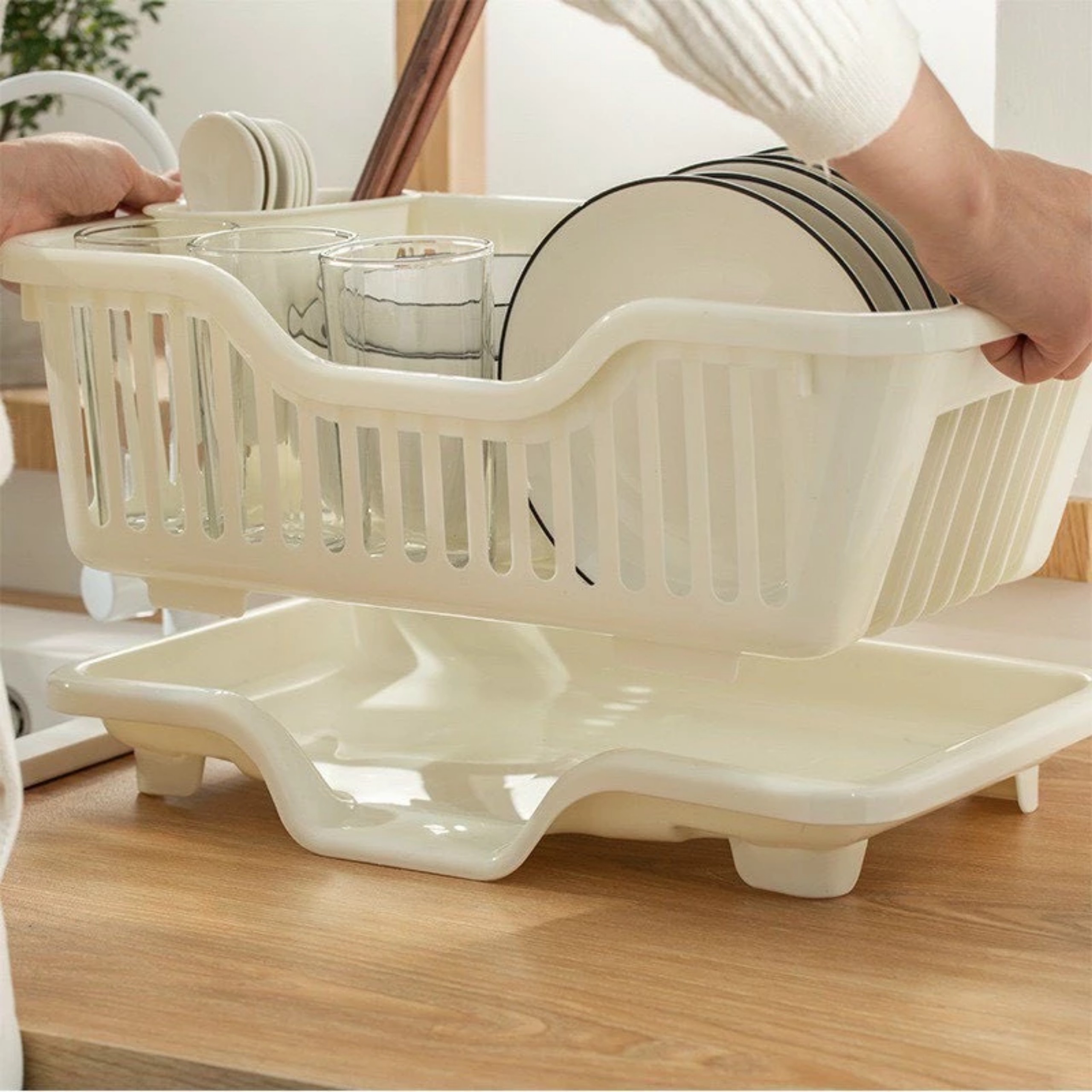 RỔ ÚP CHÉN BÁT CÓ KHAY HỨNG NƯỚC BÊN DƯỚI