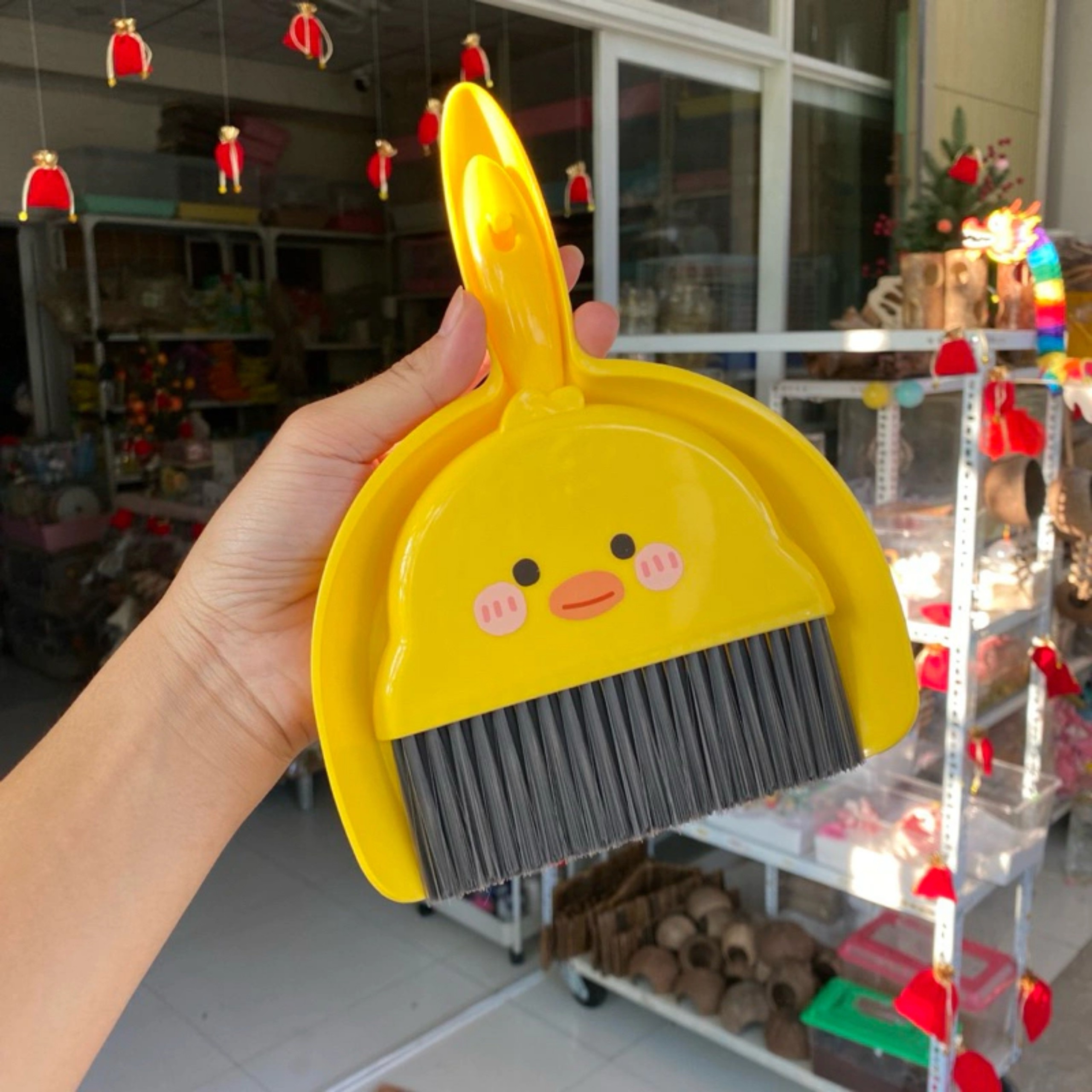 DỤNG CỤ HỐT RÁC MINI HÌNH VỊT