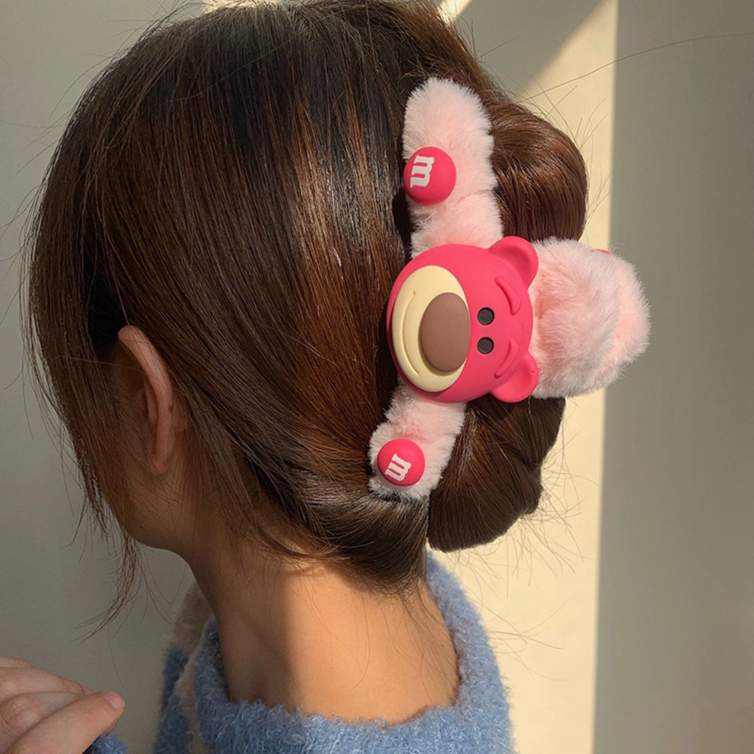 KẸP TÓC HÌNH GẤU DÂU ĐÁNG YÊU