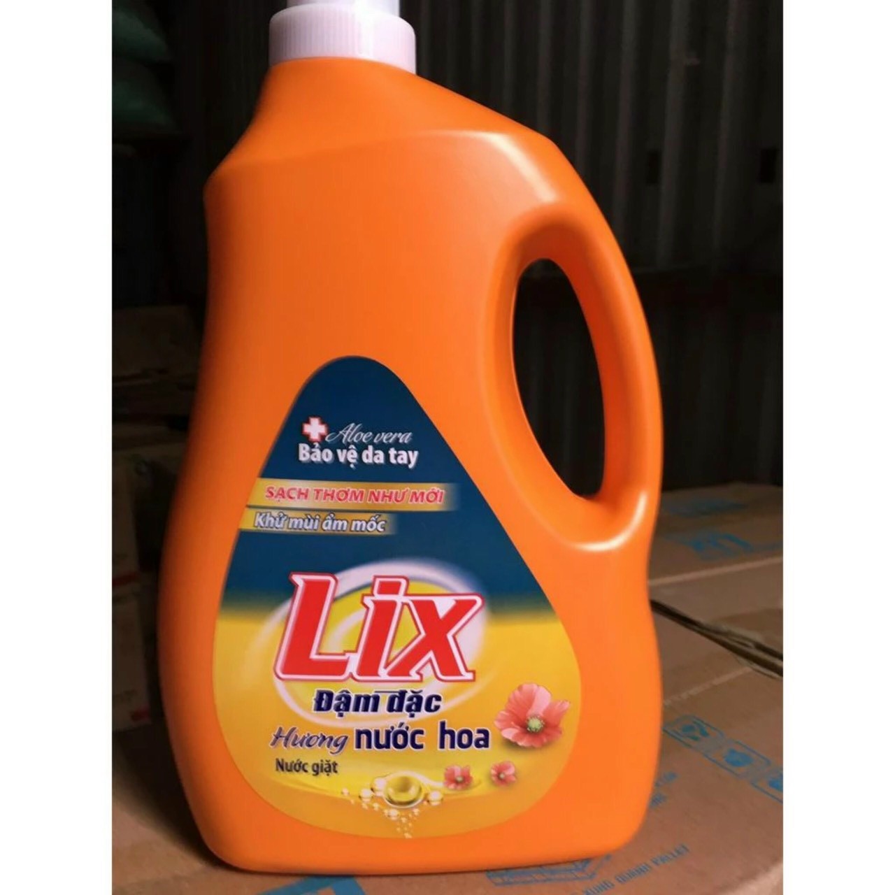 NƯỚC GIẶT LIX ĐẬM ĐẶC HƯƠNG NƯỚC HOA CHAI 3.6KG
