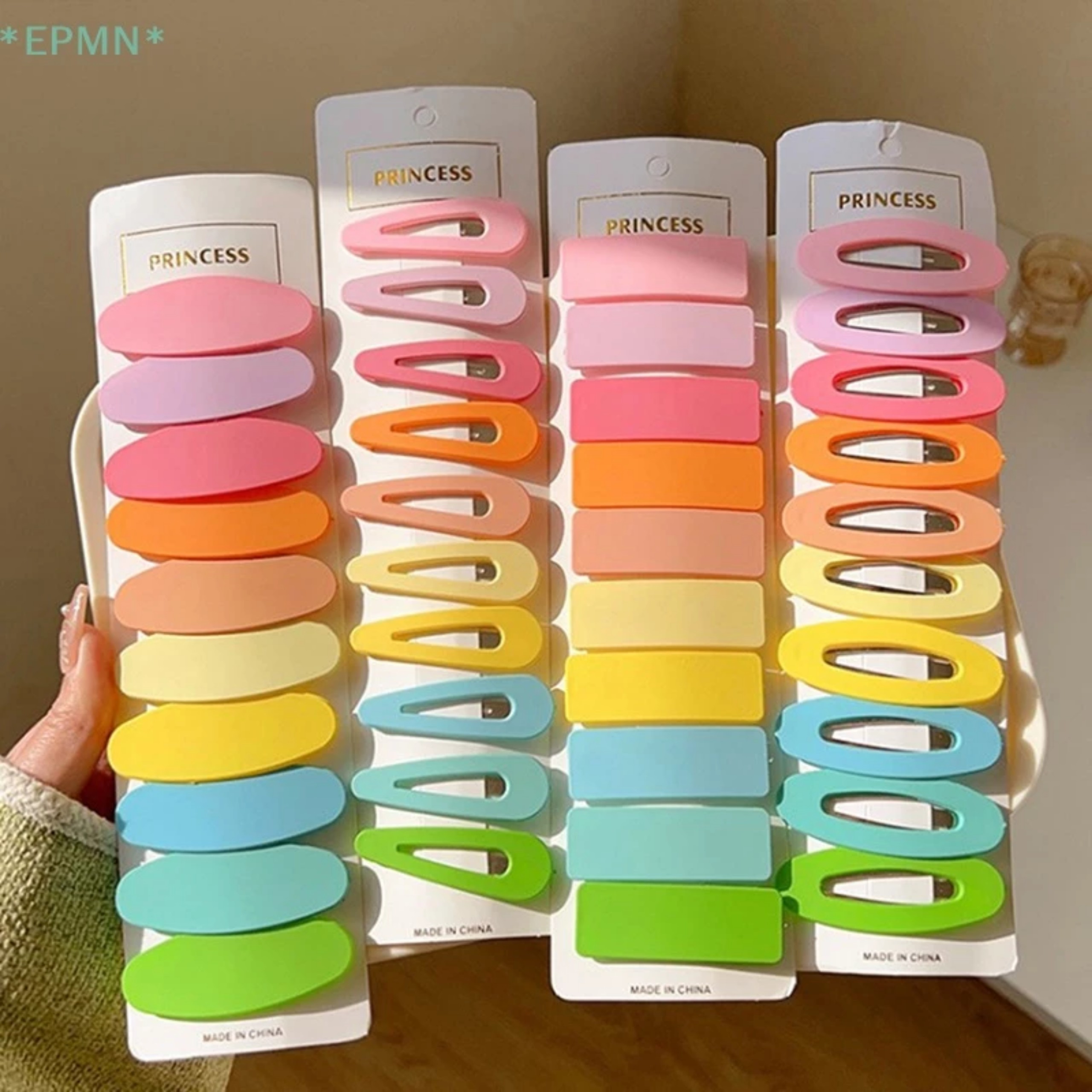 VỈ NHIỀU KẸP TÓC