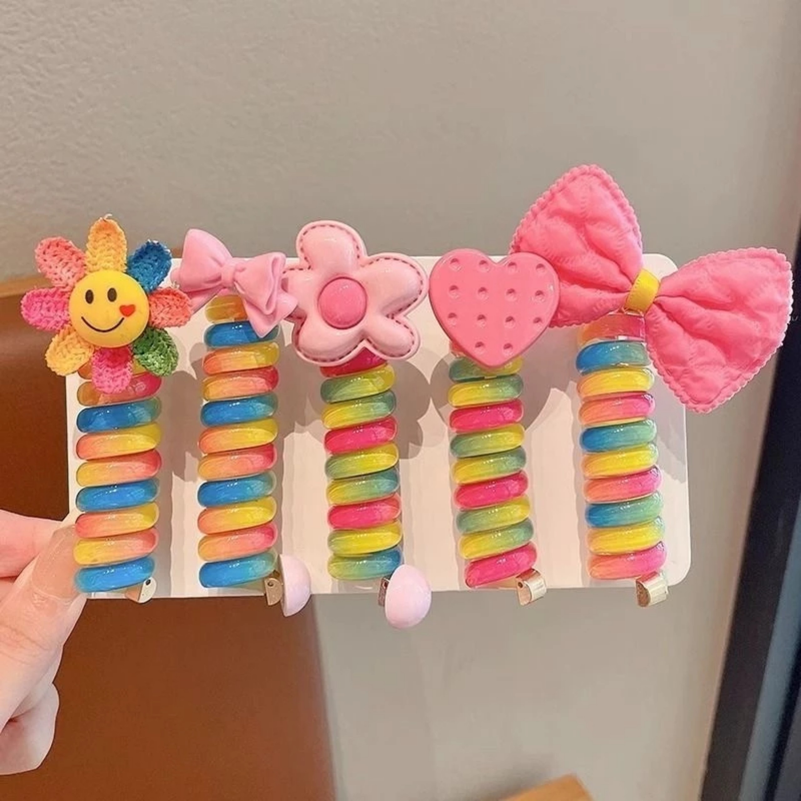 THUN CỘT TÓC LÒ XO XOẮN